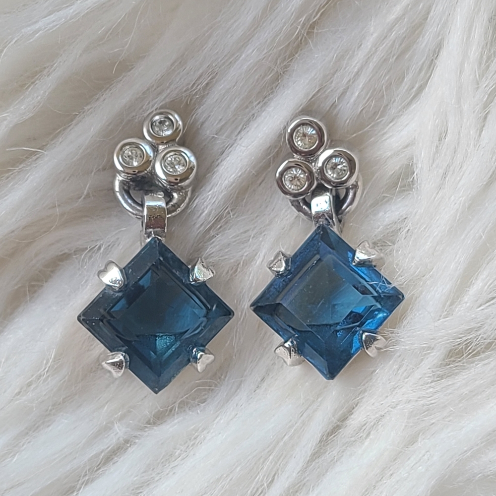 Christian Dior Blue Crystal Drop Post Earrings- Excellent Vintage Condition - Picture 3 of 9